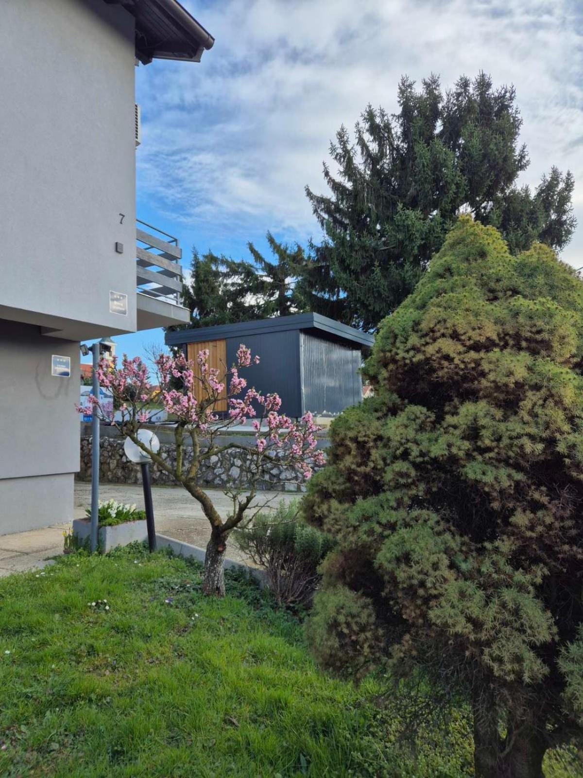 Apartmani Habibi Jalzabet Exterior foto